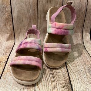 Cat & Jack girls tie dye sandals. USED. Size 13